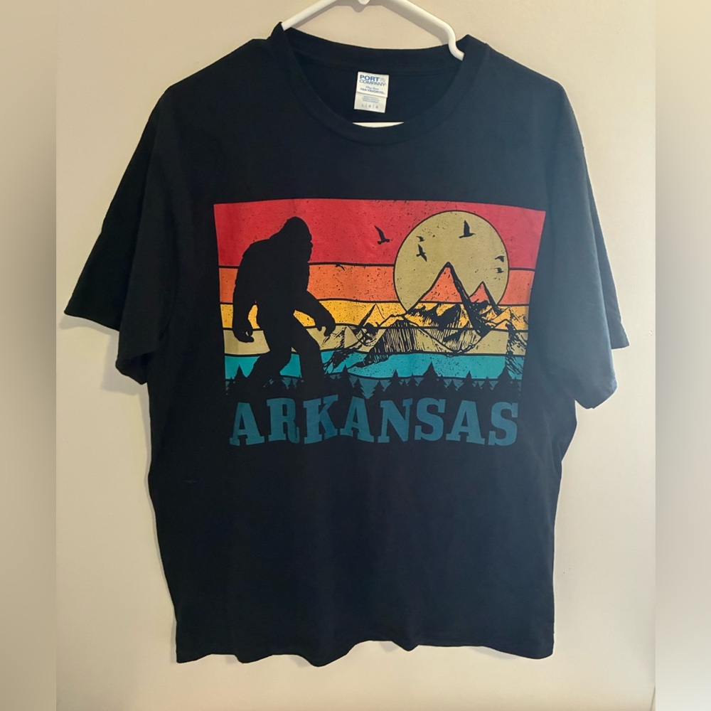 Unisex Crew Neck Tee Shirt “ Arkansas With Big Foot” Black SZ Large